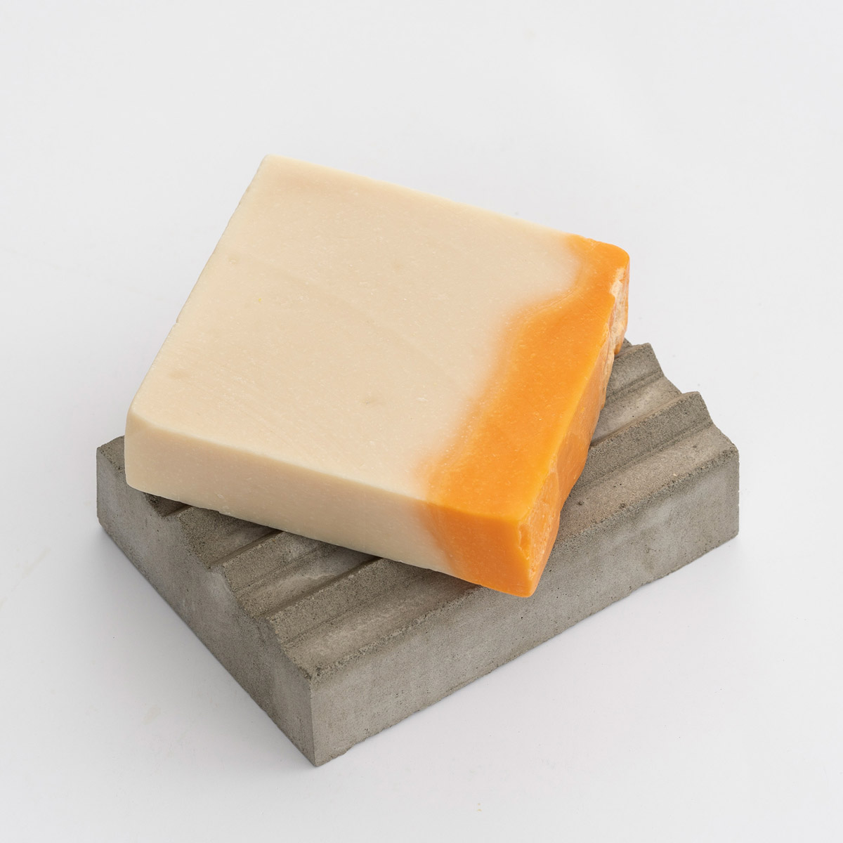 Anwendungsbeispiel einer Seifenablage aus Beton